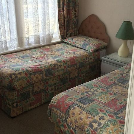 Royal Court And Garden Apartments Sandown Extérieur photo