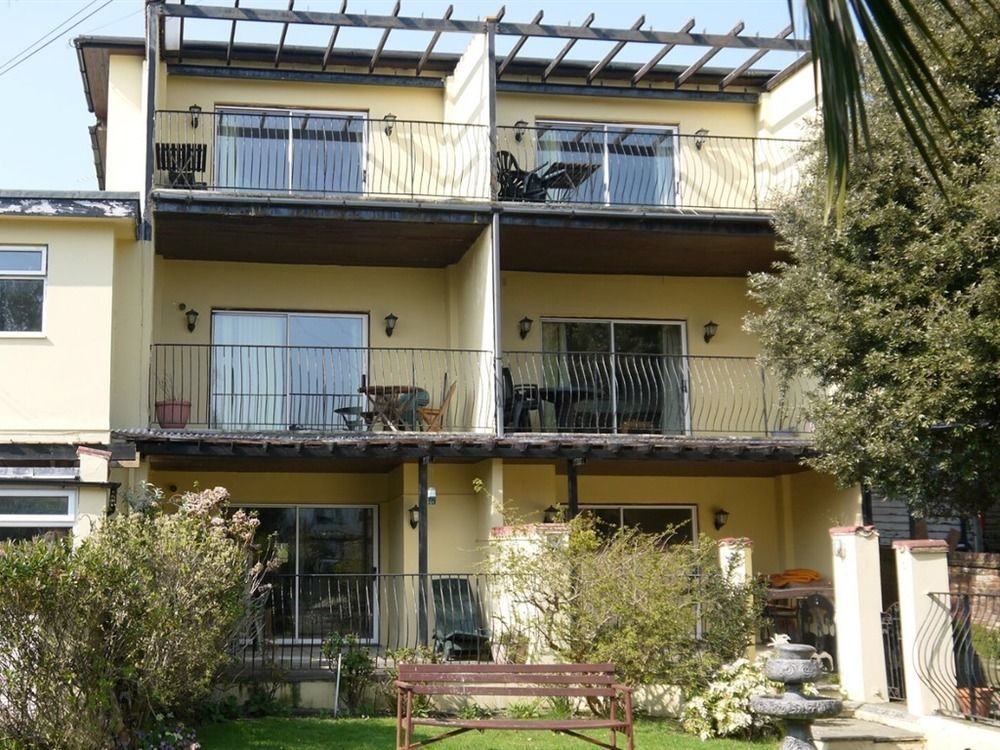 Royal Court And Garden Apartments Sandown Extérieur photo