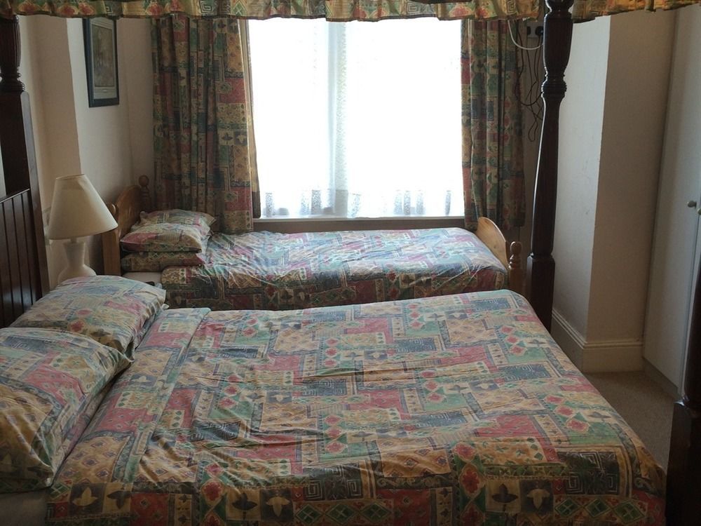 Royal Court And Garden Apartments Sandown Extérieur photo